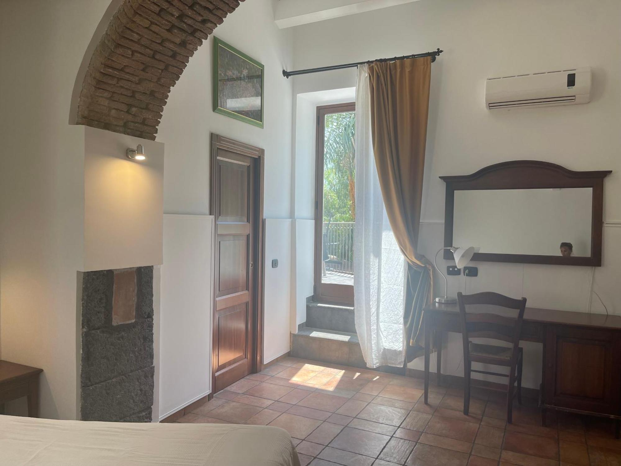 Hotel Capomulini 3 Stelle أتشيريالي المظهر الخارجي الصورة