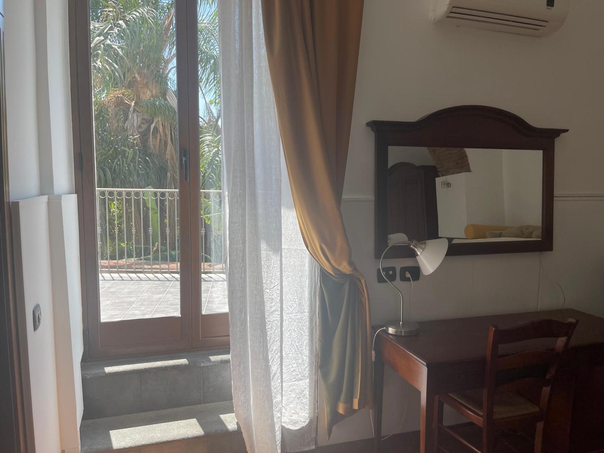 Hotel Capomulini 3 Stelle أتشيريالي المظهر الخارجي الصورة