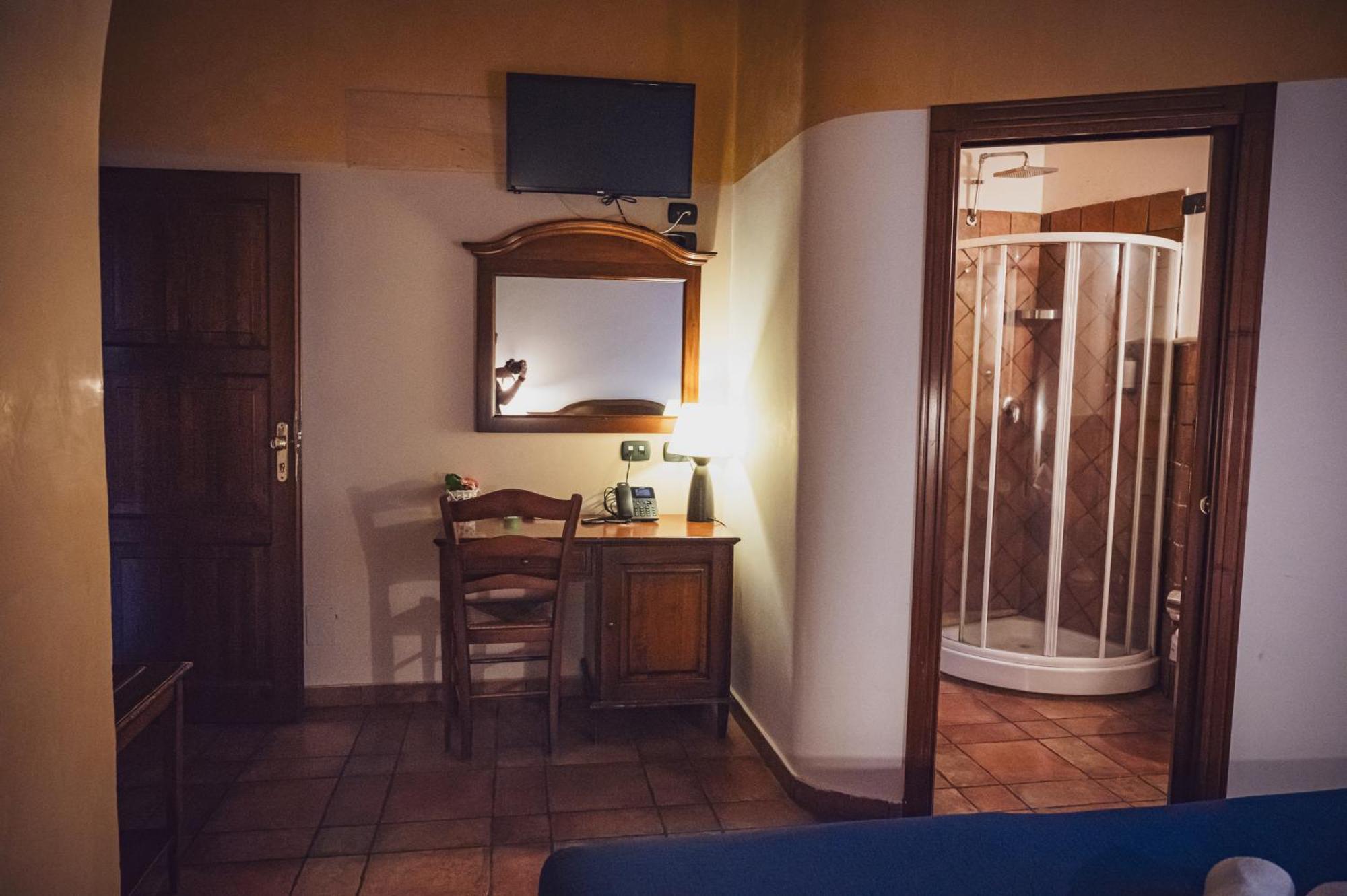 Hotel Capomulini 3 Stelle أتشيريالي المظهر الخارجي الصورة